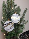 Set of 2 baubles | White | Free delivery