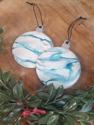 Set of 2 baubles | Blue | Free delivery